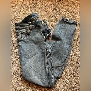 Light blue curvy low rise skinny jeans size 2